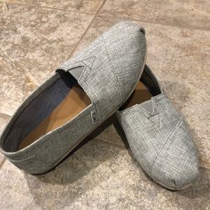 Women’s Tom’s Gray 8.5 flats shoes
